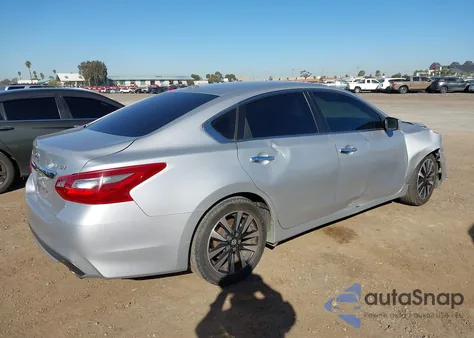 2018 Nissan Altima 2.5 Sv z USA, uszkodzony, nr VIN 1N4AL3AP0JC246707